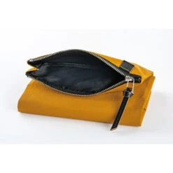 Hobonichi Original Book & Cover 2026 - Tragen: Mustard - A6 -Daily Stationery Hub extra 02 ea342118 8edb 4e16 bc0c 20d4969c9db3